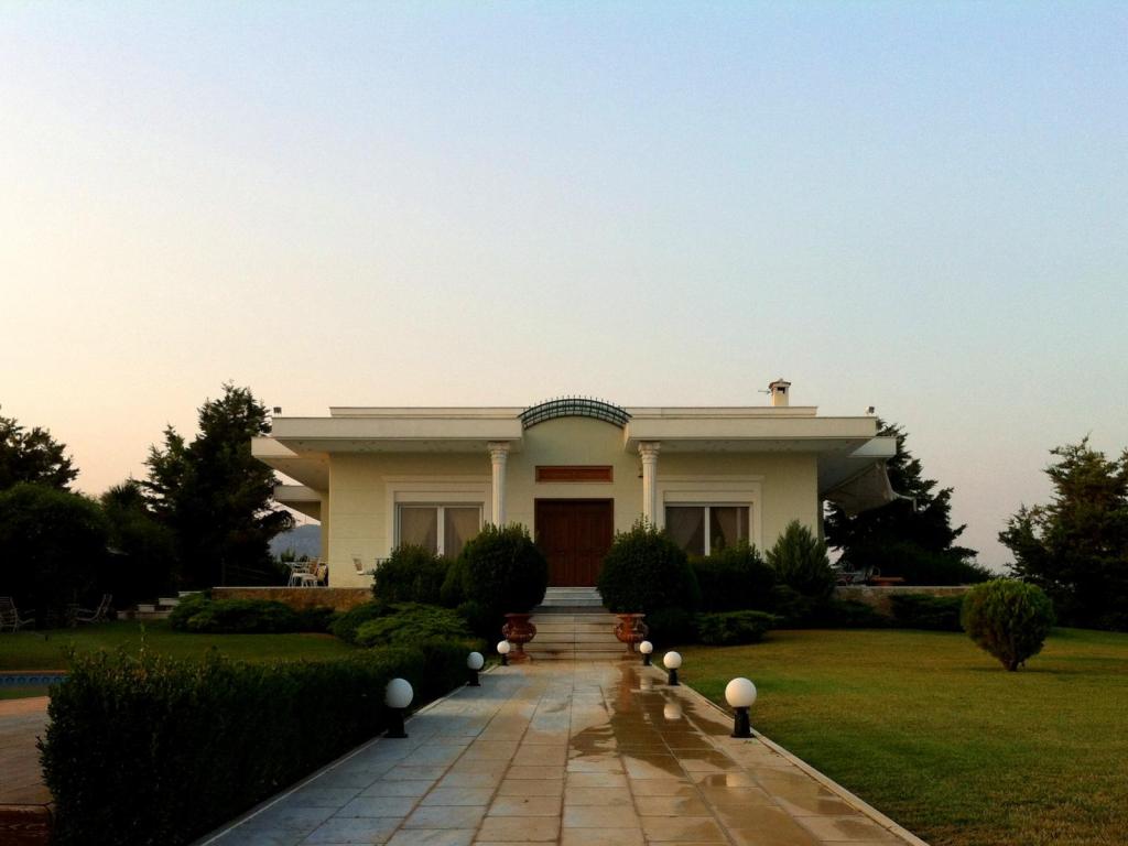 Ancient Korinthos : Luxury Villa