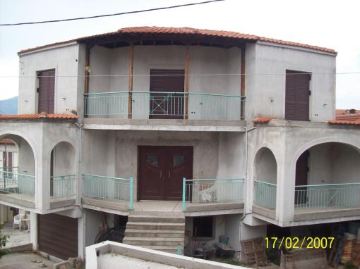 Detached 2 floor house at parcel of 160 sqm.