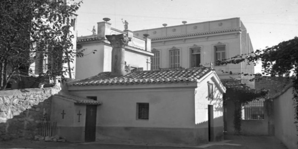 Μια από τις πιο παράξενες εκκλησίες της Ελλάδας στο κέντρο της Αθήνας