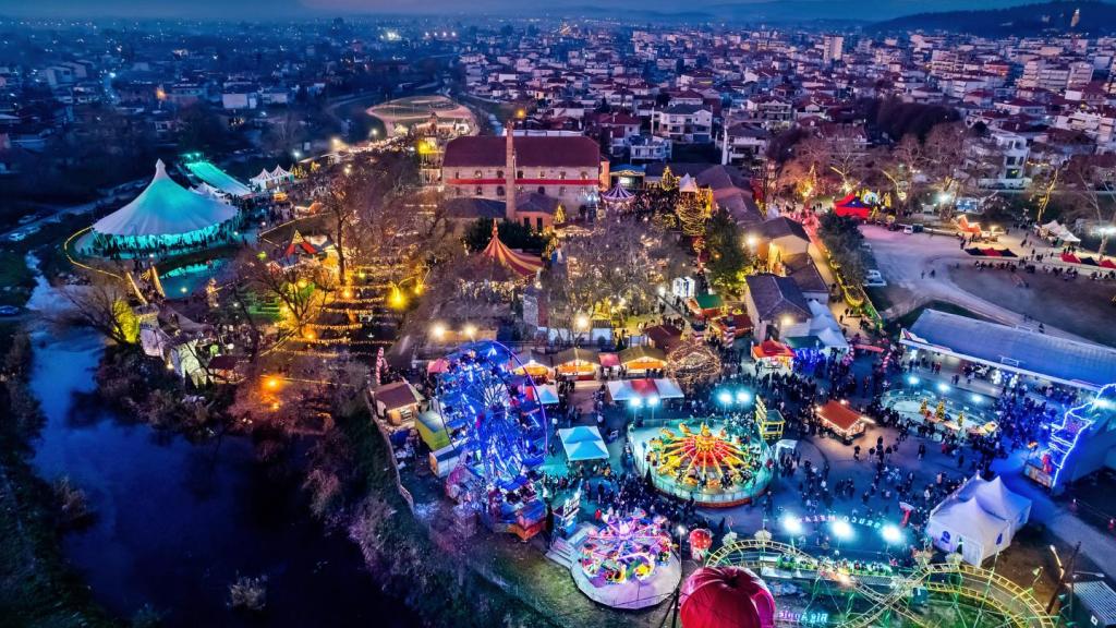 Μύλος των Ξωτικών – Πώς Λειτουργεί & Γιατί Έγινε η Μεγαλύτερη Εορταστική Ατραξιόν