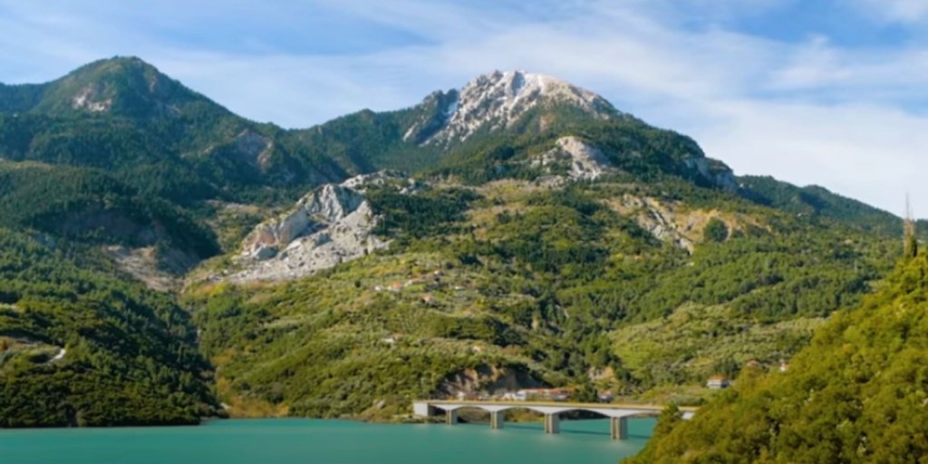 Ψηλόβραχος: Το χωριό με την ανεπανάληπτη θέα