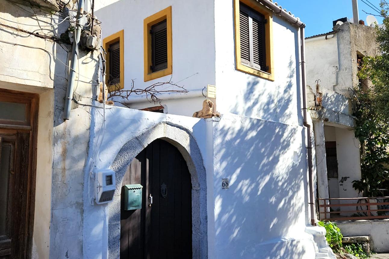 Charming 2 Bedroom Cottage in Mountain Village - East Crete