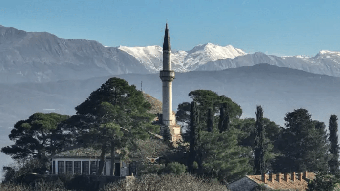 Ιωάννινα: Η γεωγραφία της σιωπής και η πόλη που μαθαίνεται με τον χρόνο