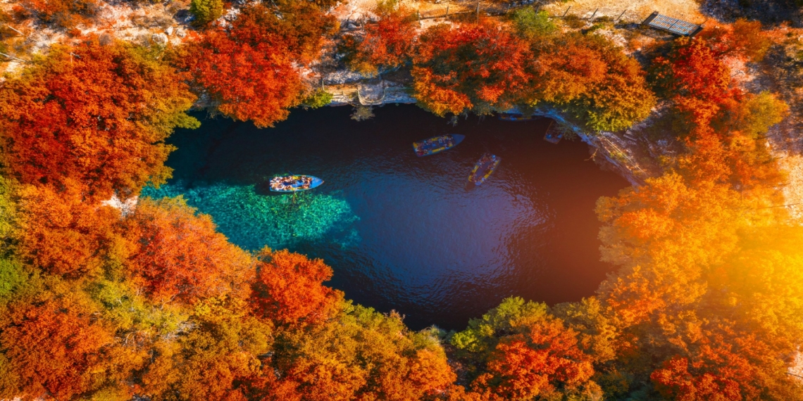 Πέντε φθινοπωρινά τοπία στην Ελλάδα που μοιάζουν με πίνακα ζωγραφικής